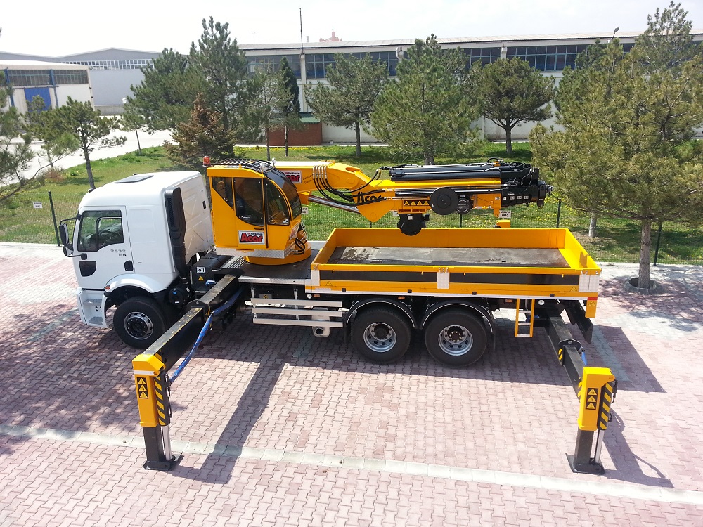 AC 115 TM-KÇ7 tipi araç üstü katlanır bomlu hidrolik mobil vinç